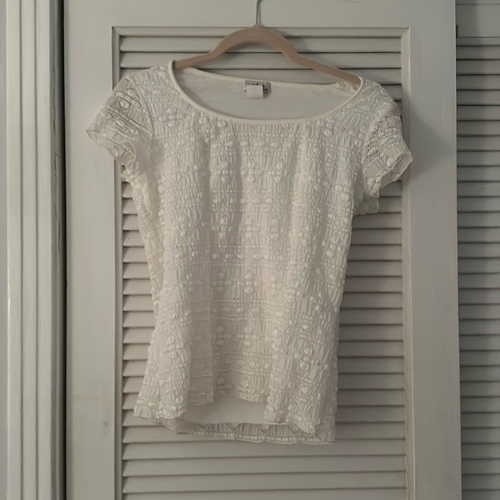 Women’s lace top